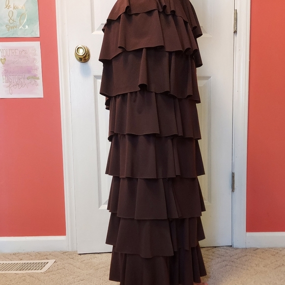 Brown ruffled skirt - Picture 2 of 5